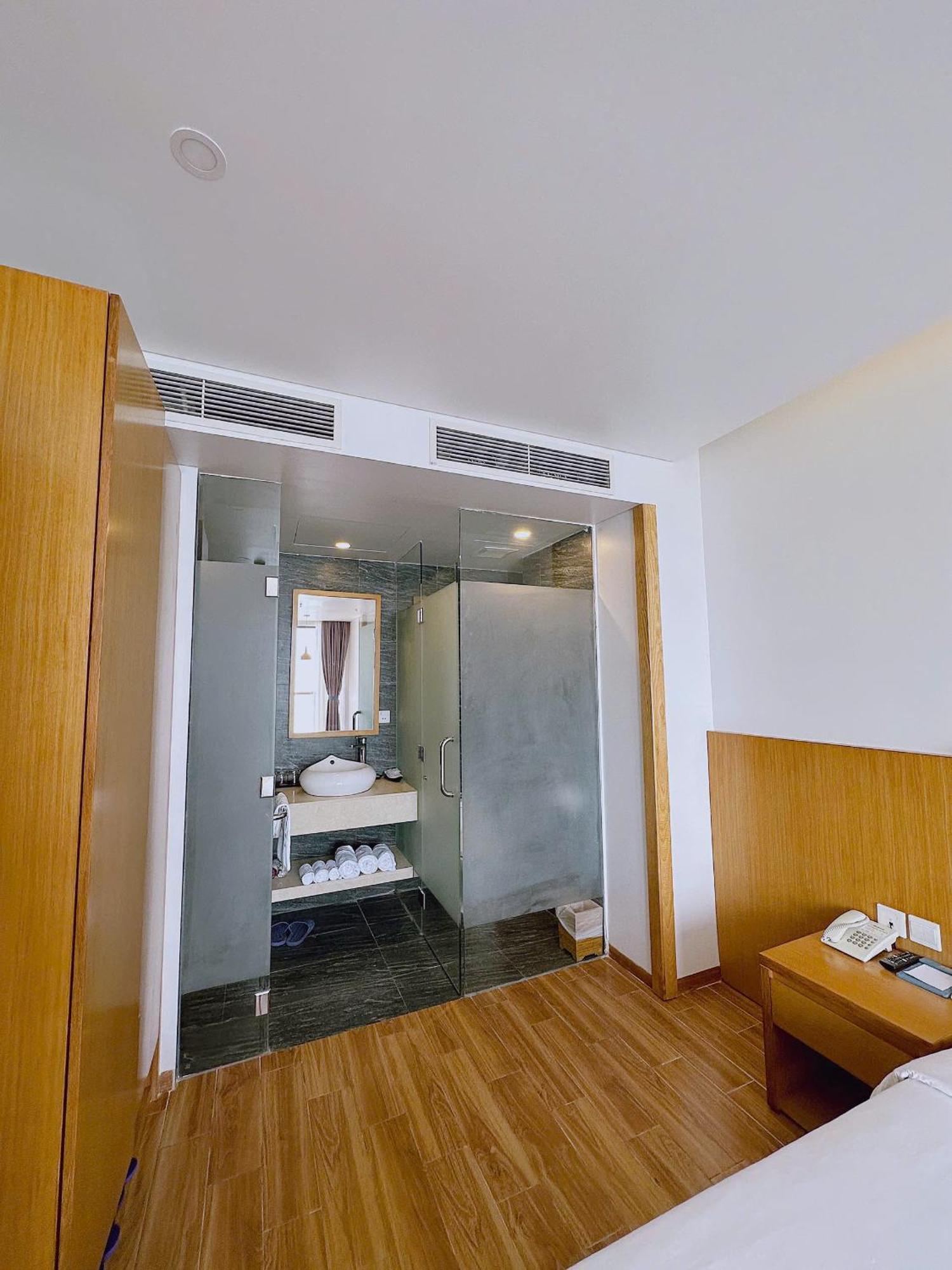 Seashore Hotel & Apartment Дананг Екстер'єр фото